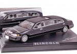 Lincoln Town Car Limousine 2000 (black)
